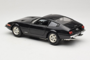 Ferrari 365 GTB/4 Daytona Noir Techno Giodi 1:18 40011-B2 Métal — image 7 sur 8