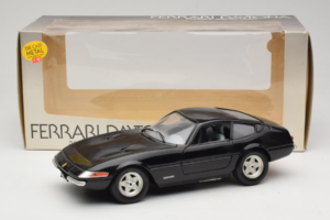 Ferrari 365 GTB/4 Daytona Noir Techno Giodi 1:18 40011-B2 Métal — image 8 sur 8