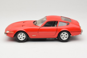 Ferrari 365 GTB/4 Daytona Rouge Techno Giodi 1:18 40011-P2 Métal — image 4 sur 8