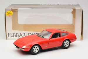 Ferrari 365 GTB/4 Daytona Rouge Techno Giodi 1:18 40011-P2 Métal — image 8 sur 8