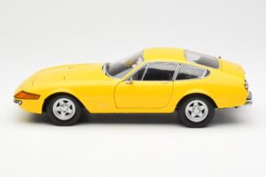Ferrari 365 GTB/4 Daytona Jaune Kyosho 1:18 08162Y Métal — image 4 sur 8