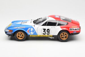Ferrari 365 GTB/4 #39 J-C. Andruet / Lena 24 Hours of Le Mans 1972 Kyosho 1:18 08164E Métal — image 4 sur 8
