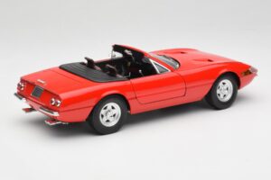 Ferrari 365 GTS Rouge Solido 1:18 8017 Métal — image 3 sur 8