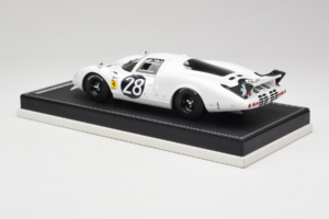 Ferrari 365 P2 #28 M. Gregory / J. Schlesser NART 24 Hours of Daytona 1967 Blanc AB Models 1:18 REMC019 Résine — image 5 sur 6