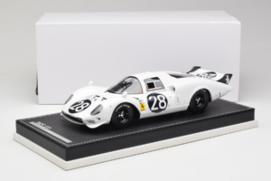 Ferrari 365 P2 #28 M. Gregory / J. Schlesser NART 24 Hours of Daytona 1967 Blanc AB Models 1:18 REMC019 Résine — image 6 sur 6
