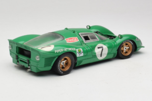 Ferrari 412P #7 Vert 24 Hours of Daytona 1967 Eagles Race 1:18 37000 Métal — image 3 sur 8