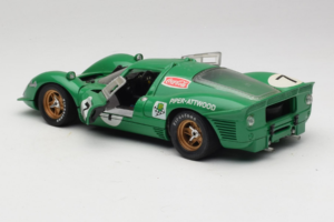 Ferrari 412P #7 Vert 24 Hours of Daytona 1967 Eagles Race 1:18 37000 Métal — image 5 sur 8
