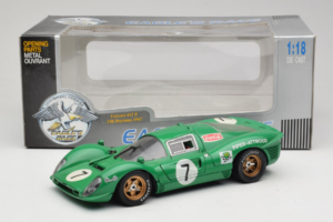 Ferrari 412P #7 Vert 24 Hours of Daytona 1967 Eagles Race 1:18 37000 Métal — image 8 sur 8