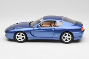 Ferrari 456 GT Blu Pozzi Bburago 1:18 3036-M3 Métal — image 4 sur 8