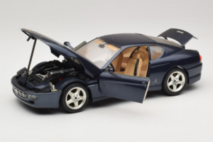Ferrari 456 GT Bleu Bburago 1:18 3036-B1 Métal — image 2 sur 8