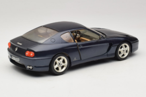Ferrari 456 GT Bleu Bburago 1:18 3036-B1 Métal — image 3 sur 8