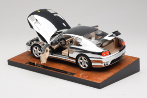 Ferrari 456 GT Chrome Silver Bburago 1:18 3746-R1 Métal — image 5 sur 8