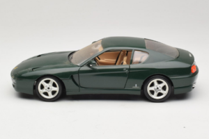 Ferrari 456 GT Vert Foncé Bburago 1:18 3046-GR1 Métal — image 4 sur 8