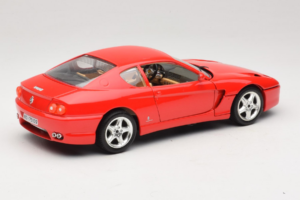 Ferrari 456 GT Rouge Bburago 1:18 3046-R1 Métal — image 3 sur 8