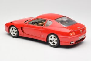 Ferrari 456 GT Rouge Bburago 1:18 3036-M1 Métal — image 7 sur 8