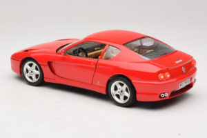 Ferrari 456 GT Rouge Bburago 1:18 3046-R1 Métal — image 7 sur 8