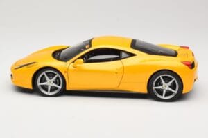Ferrari 458 Italia Jaune Hot Wheels 1:18 P9894 Métal — image 4 sur 8