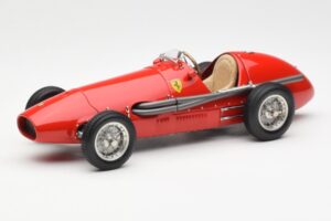 Ferrari 500 F2 #1 A. Ascari F1 Double World Champion 1952-1953 CMC 1:18 M-056 Métal