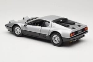 Ferrari 512BB Argent Kyosho 1:18 08171S Métal — image 7 sur 8