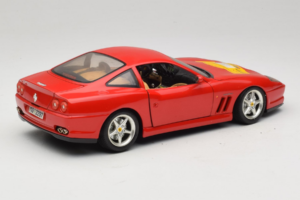 Ferrari 550 Maranello 22 Jahre Ferrari Model Club Rouge Bburago 1:18 3064-P2 Métal — image 3 sur 8