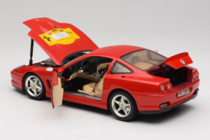 Ferrari 550 Maranello 22 Jahre Ferrari Model Club Rouge Bburago 1:18 3064-P2 Métal — image 5 sur 8