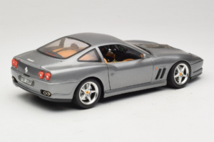 Ferrari 550 Maranello 25 Jahre Ferrari Model Club Argent 2e Version Bburago 1:18 3064-S1 Métal — image 3 sur 8