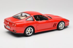 Ferrari 550 Maranello Rouge Bburago 1:18 3064 Métal — image 3 sur 8