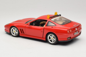 Ferrari 550 Maranello Safety Car Rosso Corsa Bburago 1:18 3064-P1 Métal — image 7 sur 8