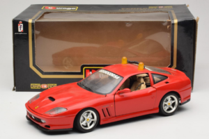 Ferrari 550 Maranello Safety Car Rosso Corsa Bburago 1:18 3064-P1 Métal — image 8 sur 8