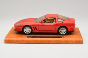 Ferrari 550 Maranello Technik Museum Speyer Edition Bburago 1:18 B001 Métal — image 4 sur 8