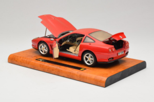 Ferrari 550 Maranello Technik Museum Speyer Edition Bburago 1:18 B001 Métal — image 5 sur 8