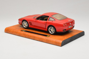 Ferrari 550 Maranello Technik Museum Speyer Edition Bburago 1:18 B001 Métal — image 7 sur 8