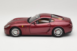 Ferrari 599 GTB Fiorano Rouge Foncé Hot Wheels 1:18 M1200 Métal — image 4 sur 8