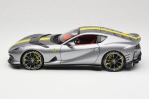 Ferrari 812 Competizione Grigio Coburn Bburago 1:18 18-01647 Métal — image 4 sur 8