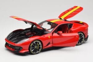 Ferrari 812 Competizione Rosso Corsa Avec Bandes Jaunes Bburago 1:18 18-16915 Métal — image 2 sur 8