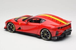 Ferrari 812 Competizione Rosso Corsa Avec Bandes Jaunes Bburago 1:18 18-16915 Métal — image 7 sur 8