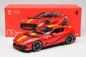 Ferrari 812 Competizione Rosso Corsa Avec Bandes Jaunes Bburago 1:18 18-16915 Métal — image 8 sur 8