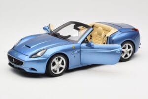 Ferrari California Bleu Clair Hot Wheels 1:18 N2043 Métal — image 2 sur 8