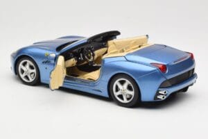 Ferrari California Bleu Clair Hot Wheels 1:18 N2043 Métal — image 5 sur 8