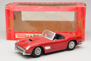 Ferrari California Cabriolet Rouge Tonka 1:18 01109-P1 Métal — image 8 sur 8