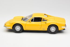 Ferrari Dino 246 GT Jaune Anson 1:18 30301W Métal — image 4 sur 8