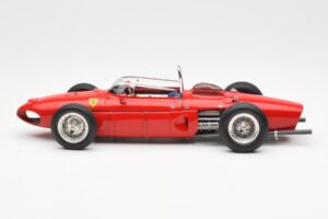 Ferrari Dino 156 Sharknose F1 1961 CMC 1:18 M-078 Métal — image 3 sur 6