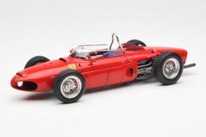 Ferrari Dino 156 Sharknose F1 1961 CMC 1:18 M-078 Métal