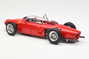 Ferrari Dino 156 Sharknose F1 1961 CMC 1:18 M-078 Métal — image 5 sur 6