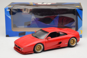 Ferrari F355 Berlinetta Rouge Avec Jantes Or Personnalisées UT Models 1:18 180074020-P5 Métal — image 8 sur 8