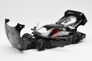 Ferrari F40 Noir Kyosho 1:18 08416BK Métal — image 2 sur 10