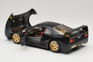 Ferrari F40 Noir avec Roues Or Bburago 1:18 3032-B2 Métal — image 5 sur 8