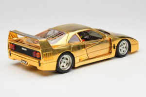 Ferrari F40 Chrome Gold Limited Edition 250 pcs Bburago 1:18 3332-G1 Métal — image 3 sur 8