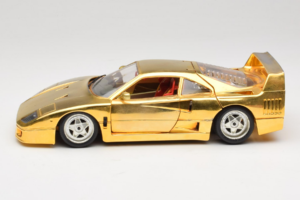 Ferrari F40 Chrome Gold Limited Edition 250 pcs Bburago 1:18 3332-G1 Métal — image 4 sur 8