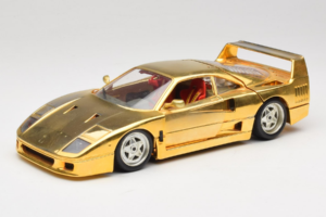 Ferrari F40 Chrome Gold Limited Edition 250 pcs Bburago 1:18 3332-G1 Métal